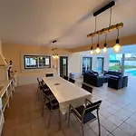 Bed & Breakfast With Palm Tree Heated Pool