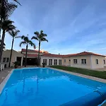 With Palm Tree Heated Pool São Martinho do Porto