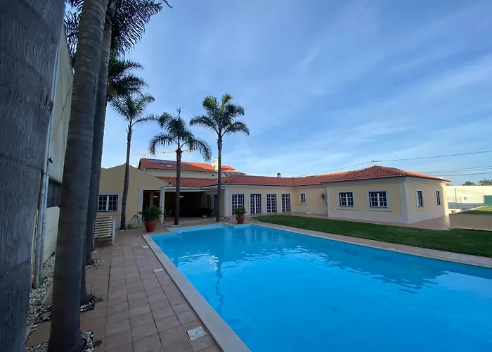 住宿加早餐酒店 With Palm Tree Heated Pool 圣马蒂纽·杜·波特