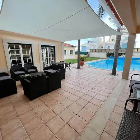 Bed & Breakfast With Palm Tree Heated Pool São Martinho do Porto