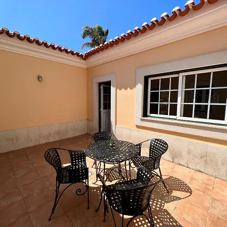 Bed & Breakfast With Palm Tree Heated Pool São Martinho do Porto