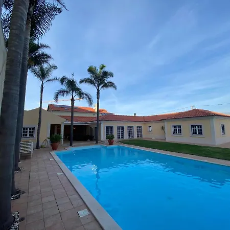 Bed & Breakfast With Palm Tree Heated Pool São Martinho do Porto