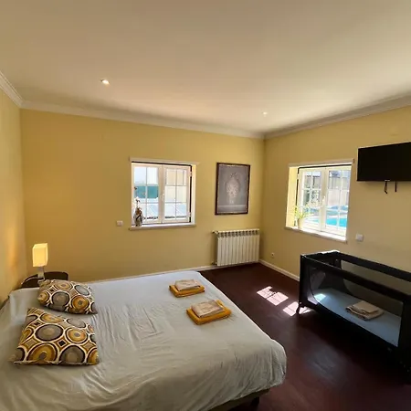 With Palm Tree Heated Pool * São Martinho do Porto