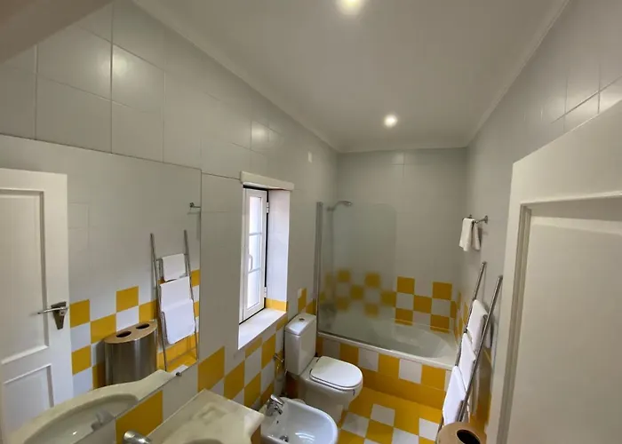 With Palm Tree Heated Pool Bed & Breakfast *