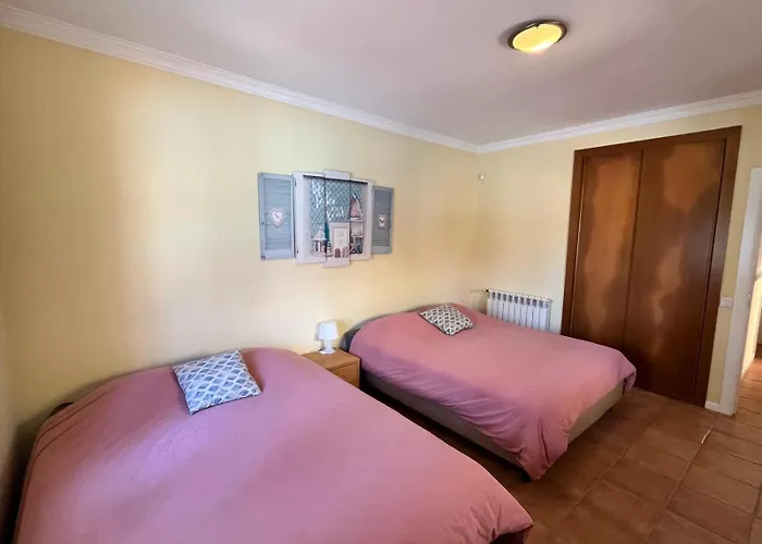 Bed & Breakfast With Palm Tree Heated Pool São Martinho do Porto